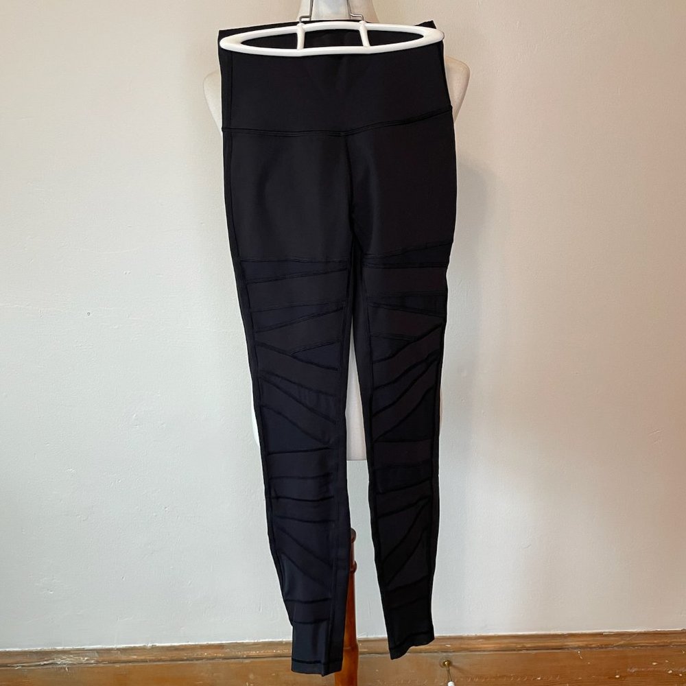 Lululemon Black Embroidered Striped Leggings - Size 4